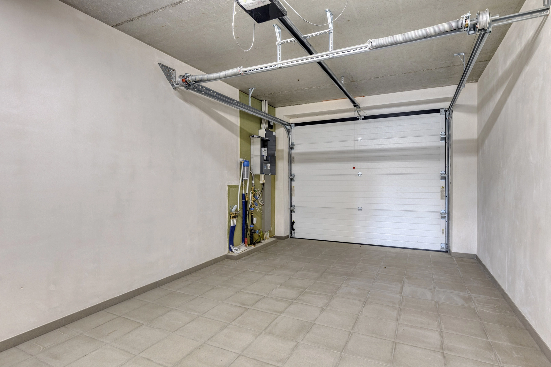 877b66676d1446c5a093fb0e31757d87 photo