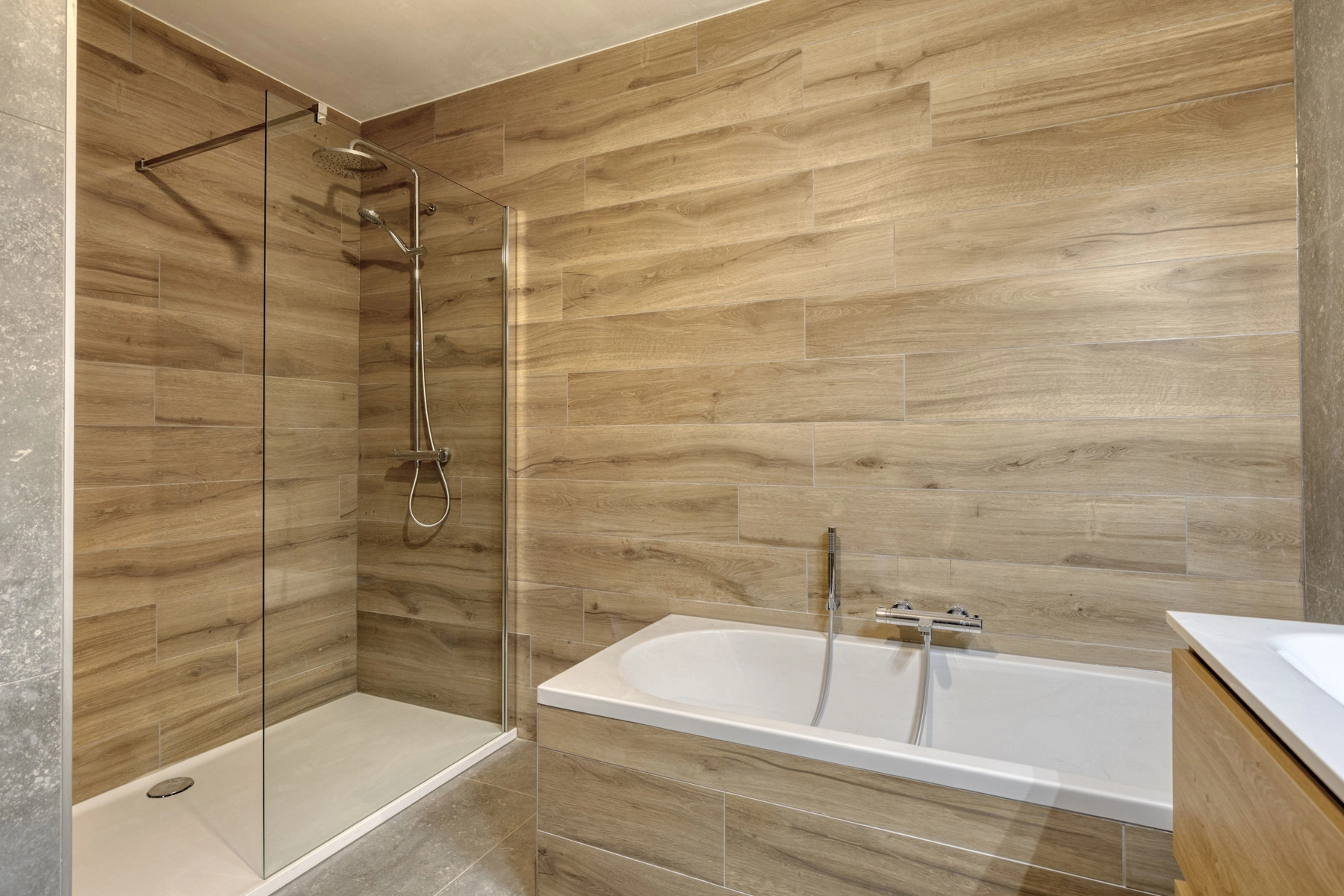 cef943f366454c1fb1b1b77dcebe58cc photo