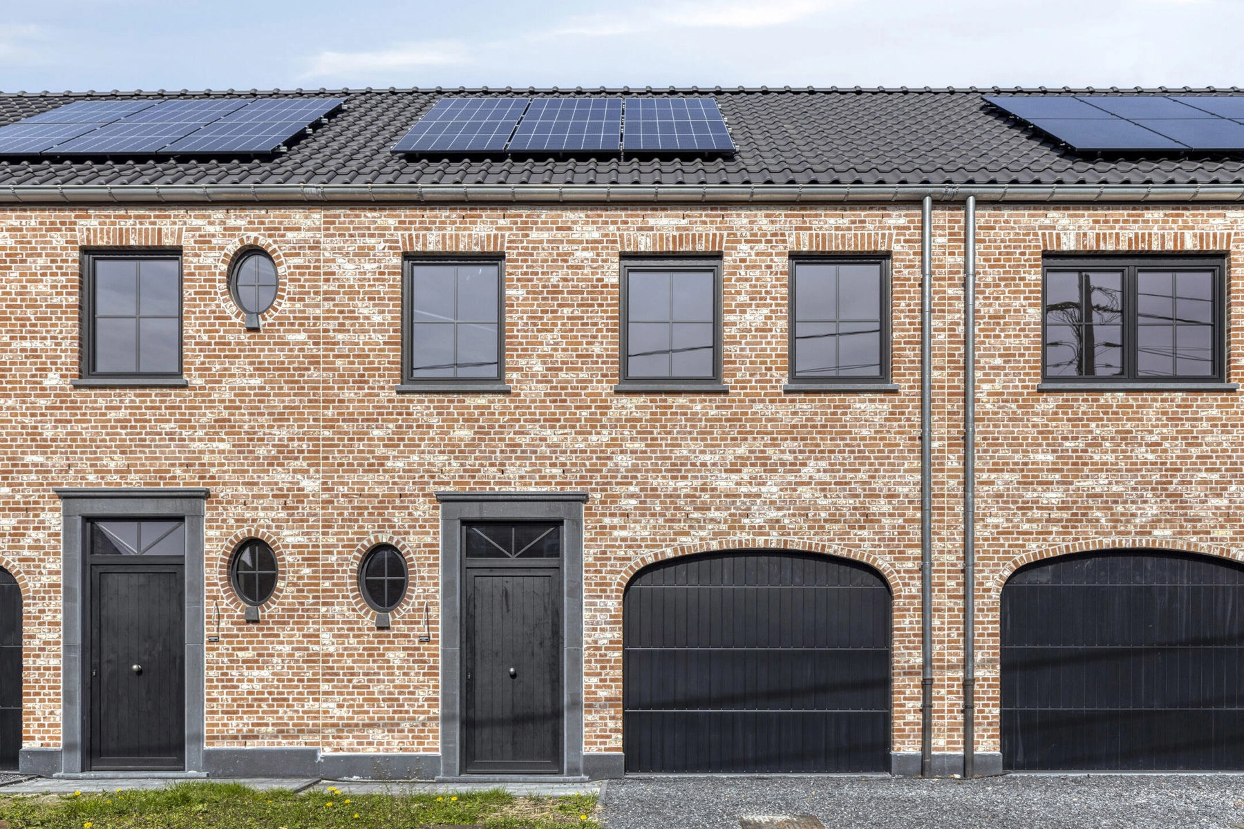 089f9fca4d8346ed83163ea225b6f762 photo