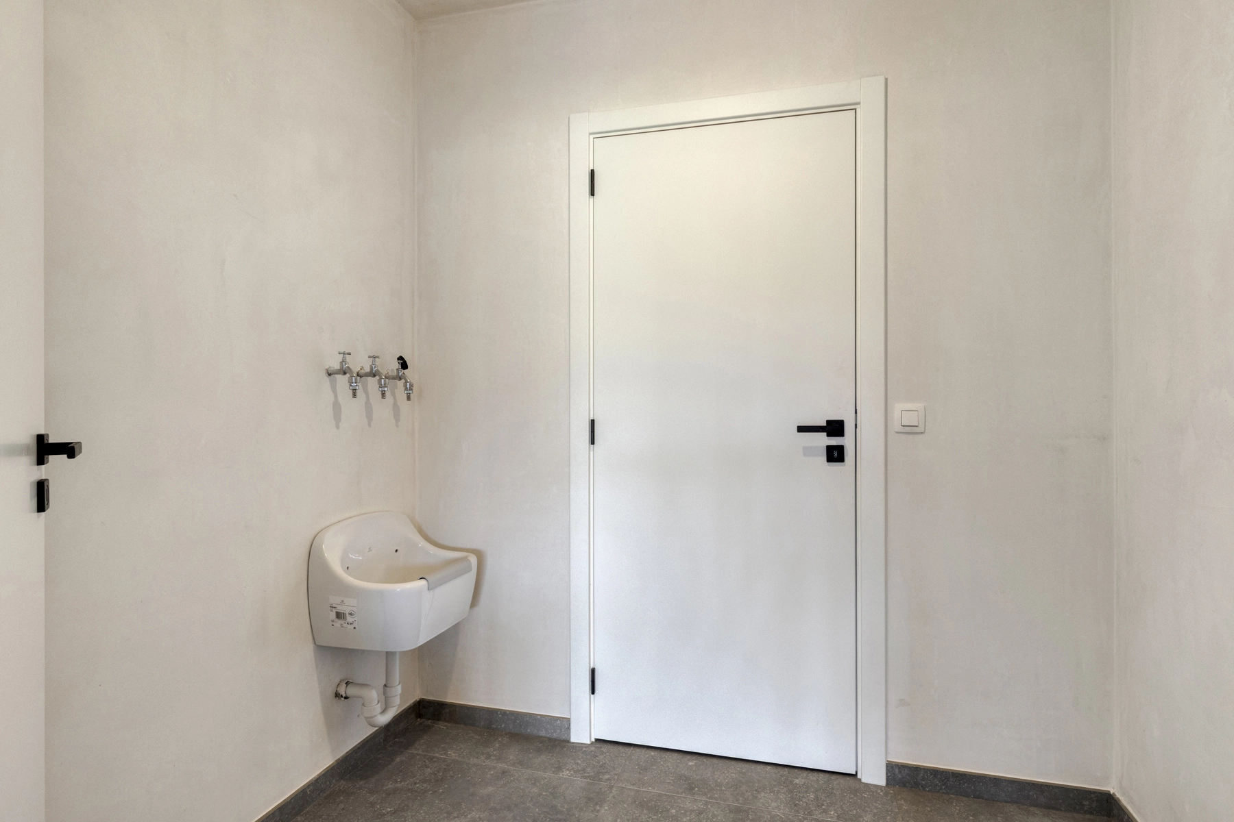 3da7e37cabdd4e0fb6765bdeb13a7c6e photo