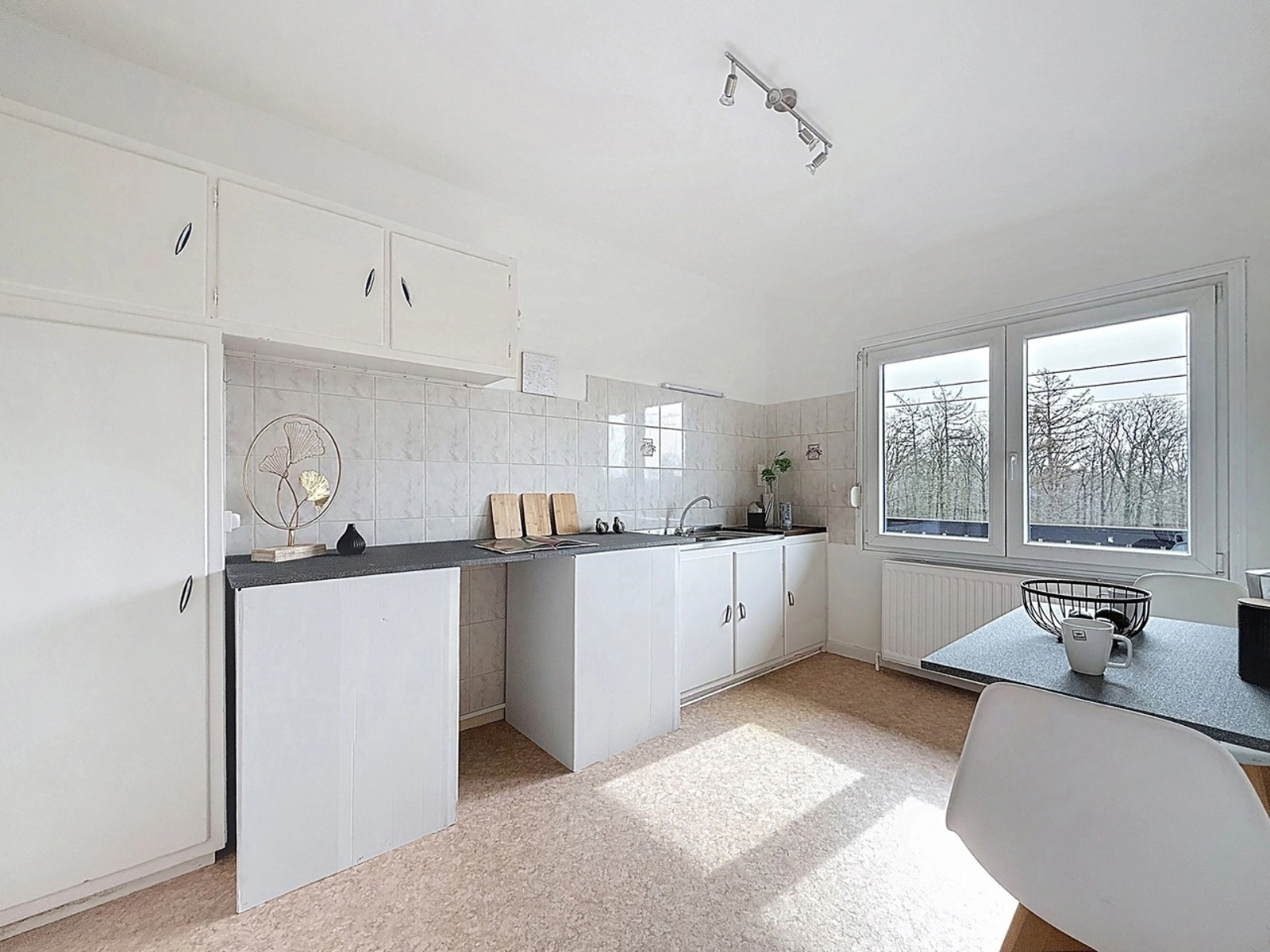 b3c42bdc7a9f41a6bb640ded9eca9d1f photo