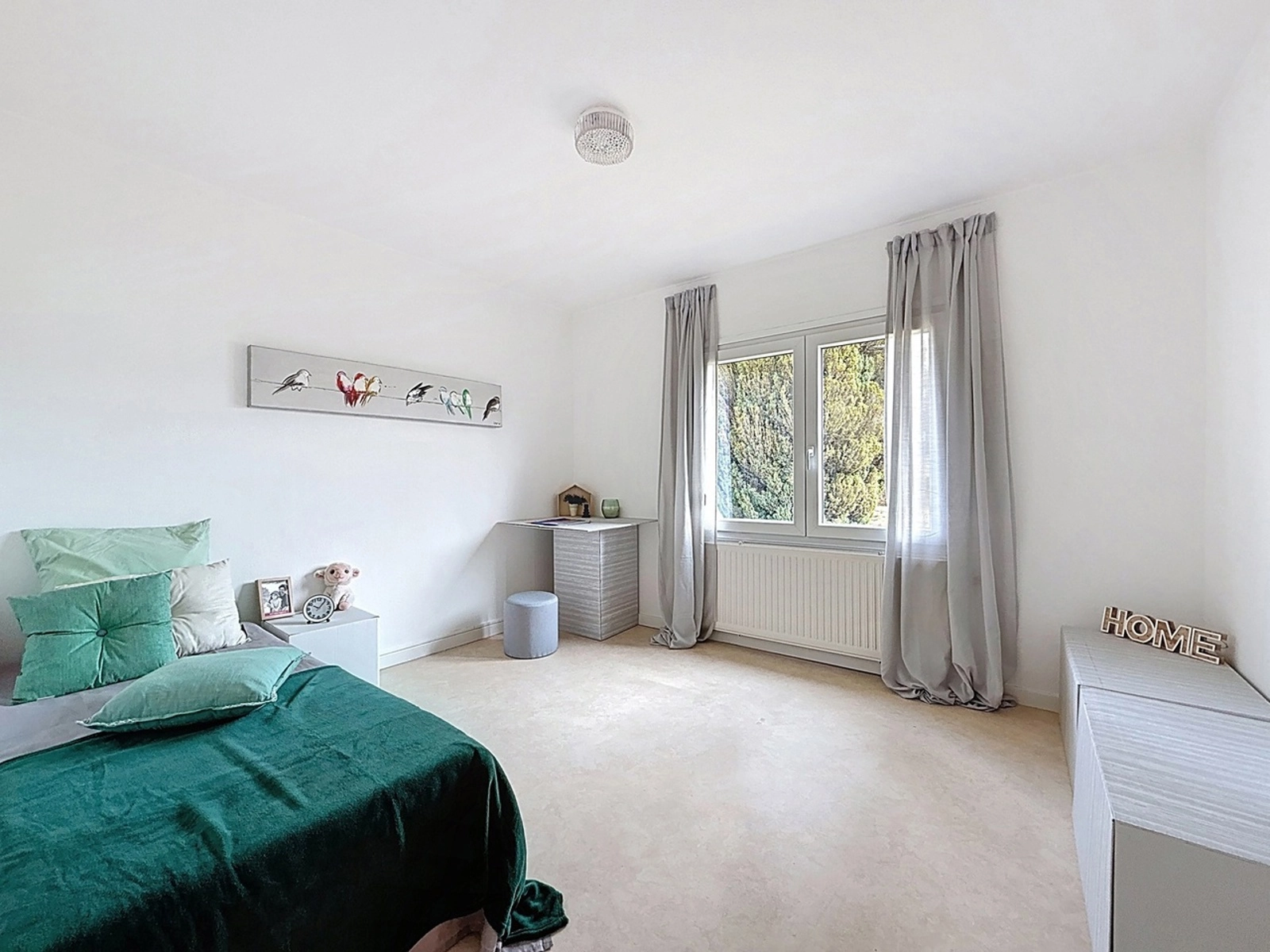 dcb70d03ea394e6bb501ff5b43d70004 photo