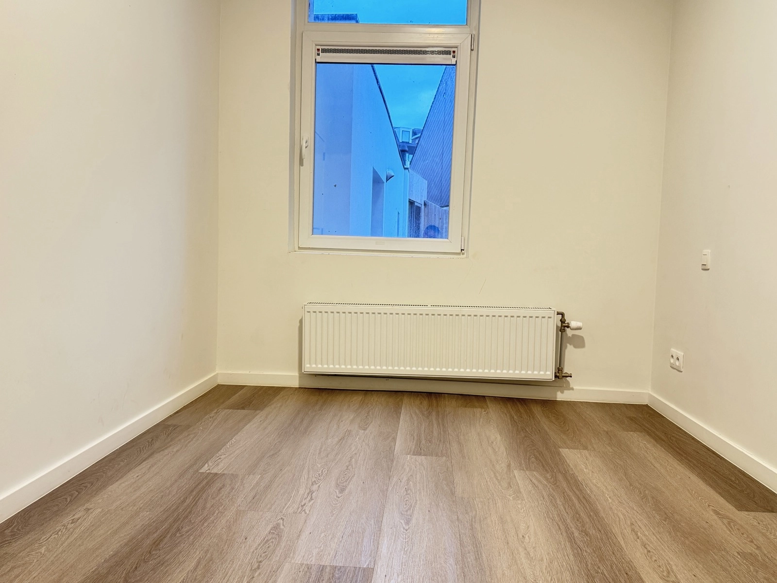 969355fa7ce84a02aae8b44ac7cf0001 photo