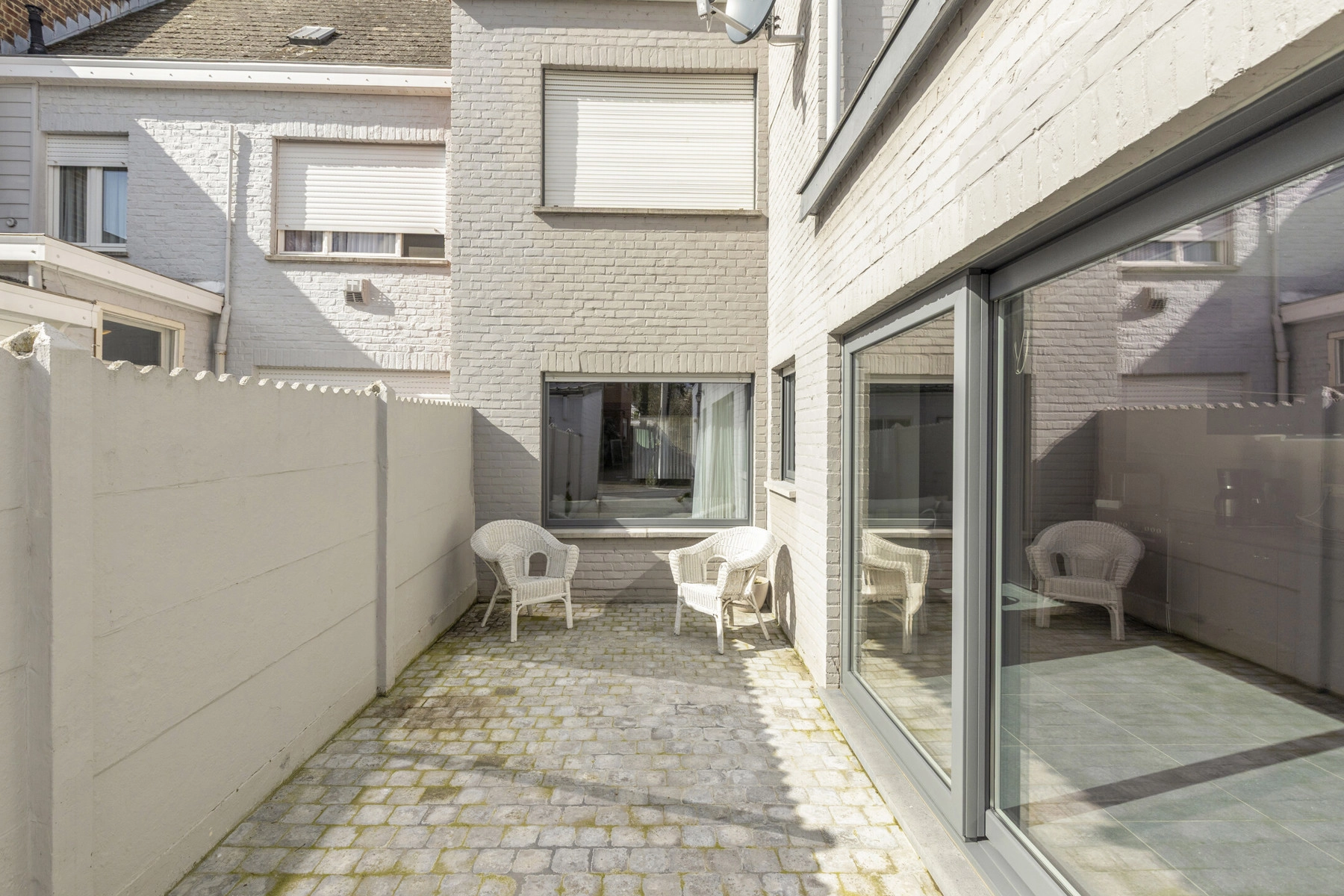 598b86ab5e73418788ec7ead91b47584 photo