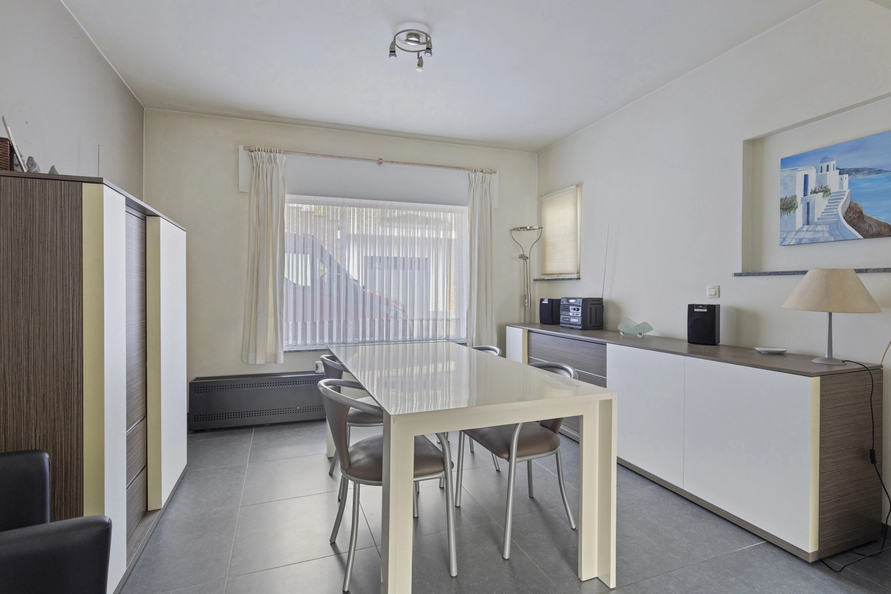 ddcbde25300b4ad688228b268cc2abb6 photo