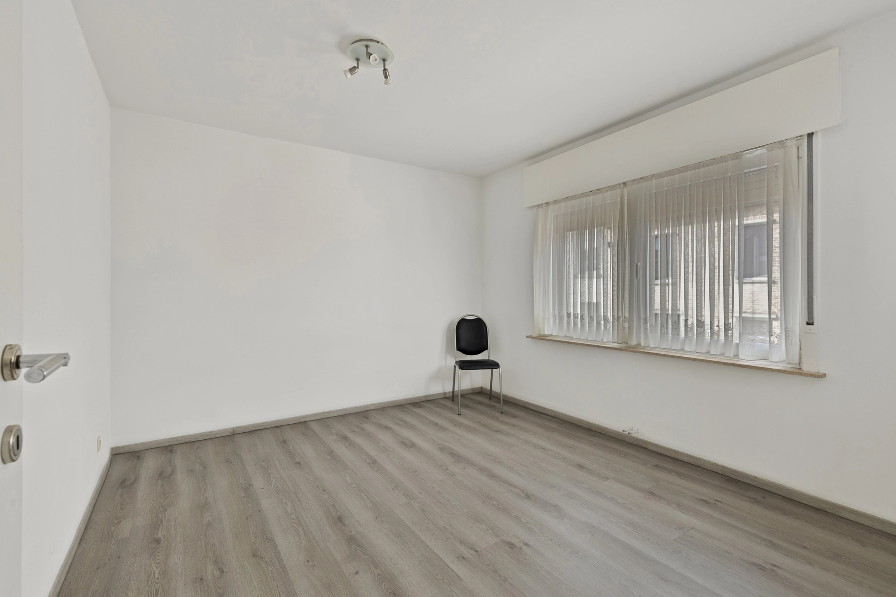 eda2a23c83d64850b819576d0eff7250 photo