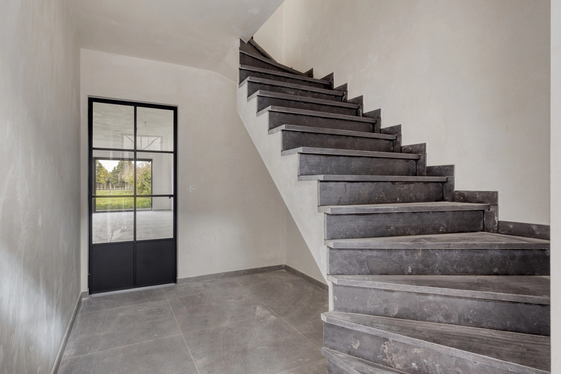 52e66ff30e8f42dab7c19913783876c9 photo