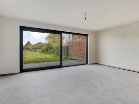 5ad5891b86fe45f0acfbd86a47a74433 thumbnail