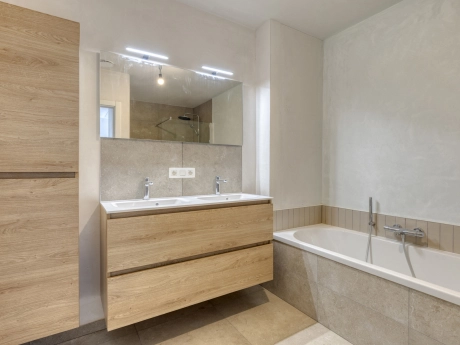 14bf433cc4464fde9f5e8e48b7359817 thumbnail