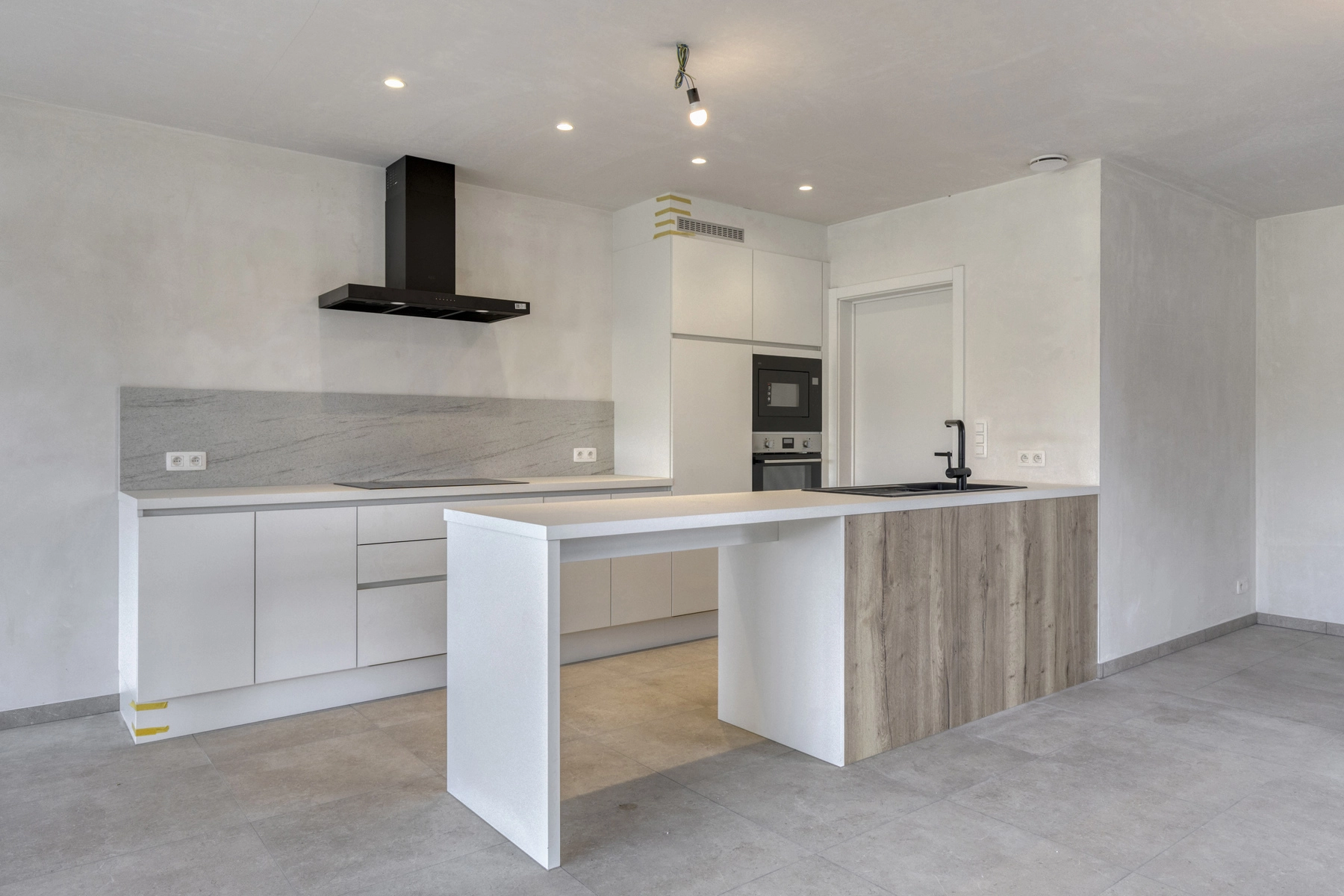 65768a2cceb942a48bb85675f32d8fec photo