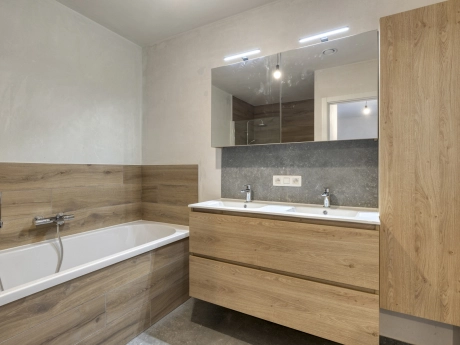 0e6581655fcd4f70b5b724507631d1c7 thumbnail