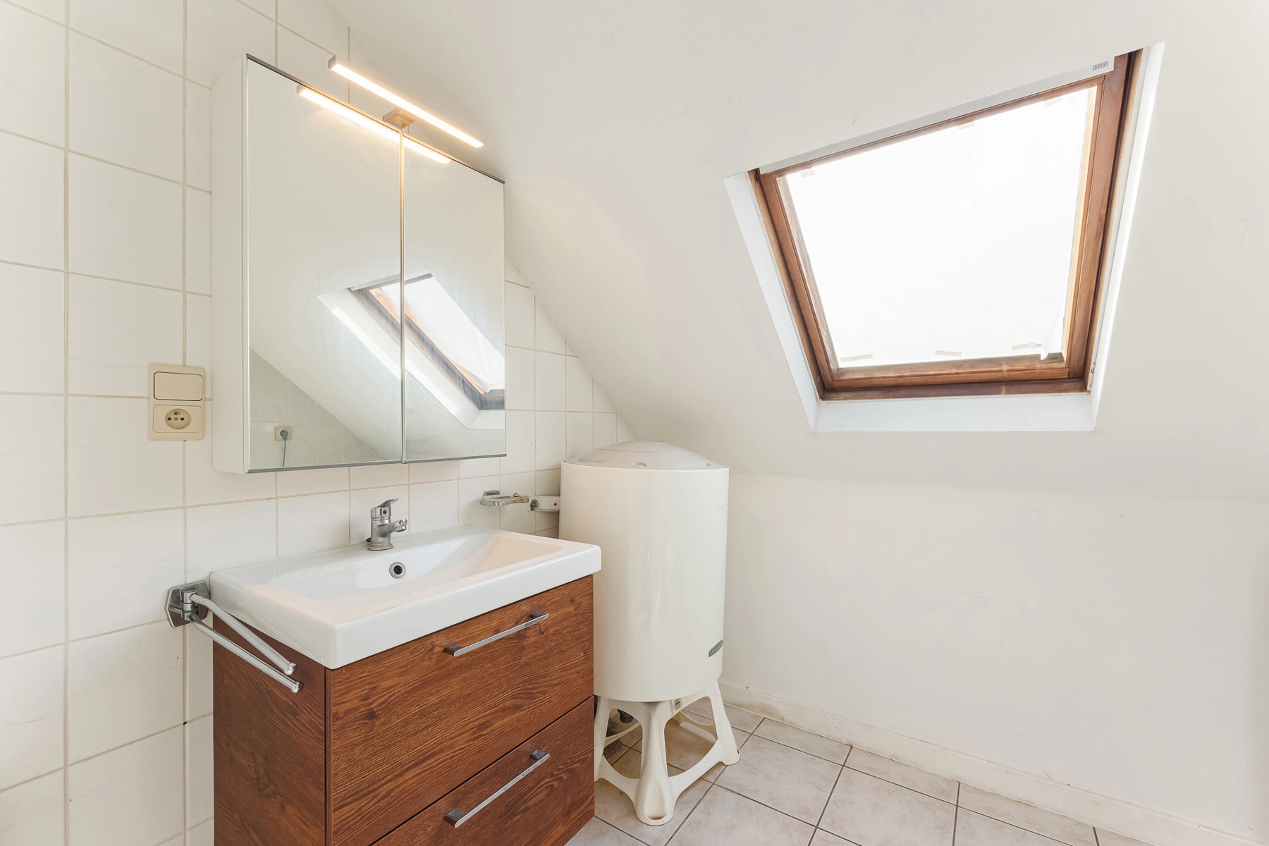 196fcd1897be43b48466ad13415ea6aa photo