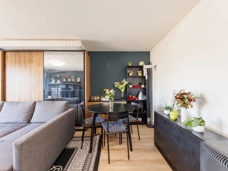 ce0f1bc7769e4c2881609d3012743d35 thumbnail