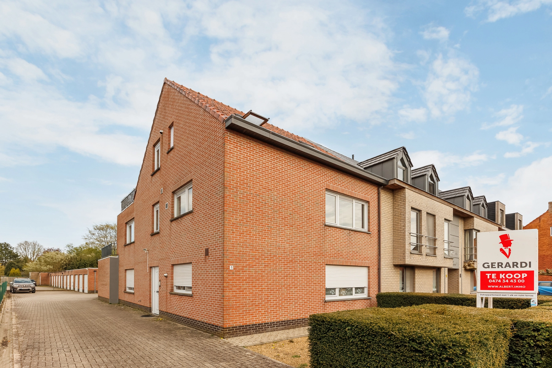 dad22e2d0e734d26a38e6e8ede12b634 photo