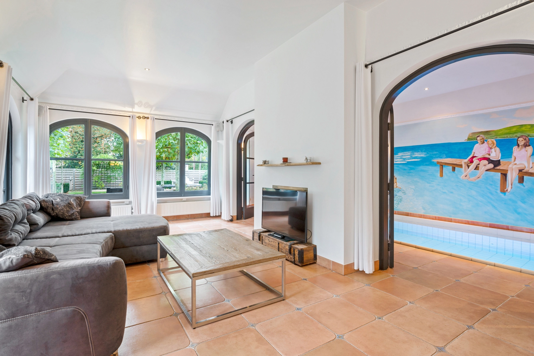 33076311be624fcf9d61fd11d1c4f917 photo