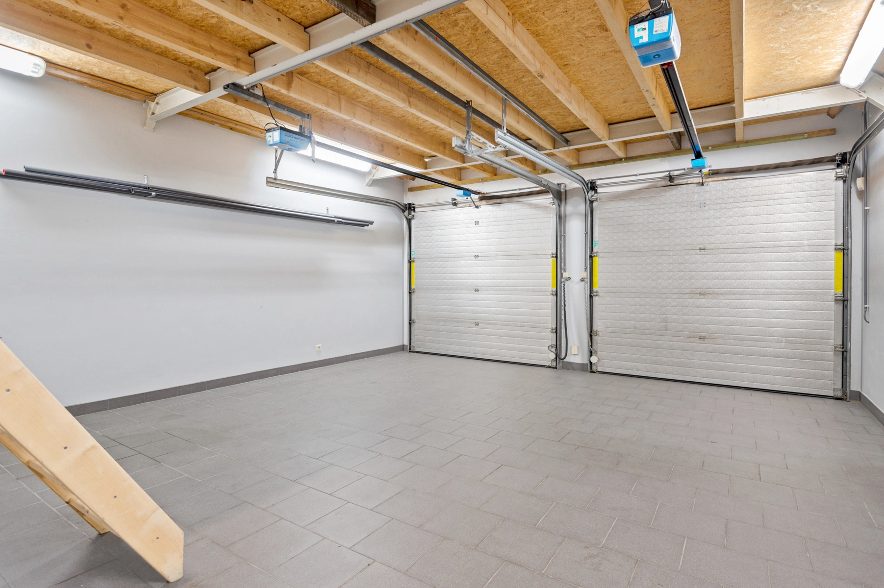 433fca06a2784d42874bfb3934d7ac21 photo