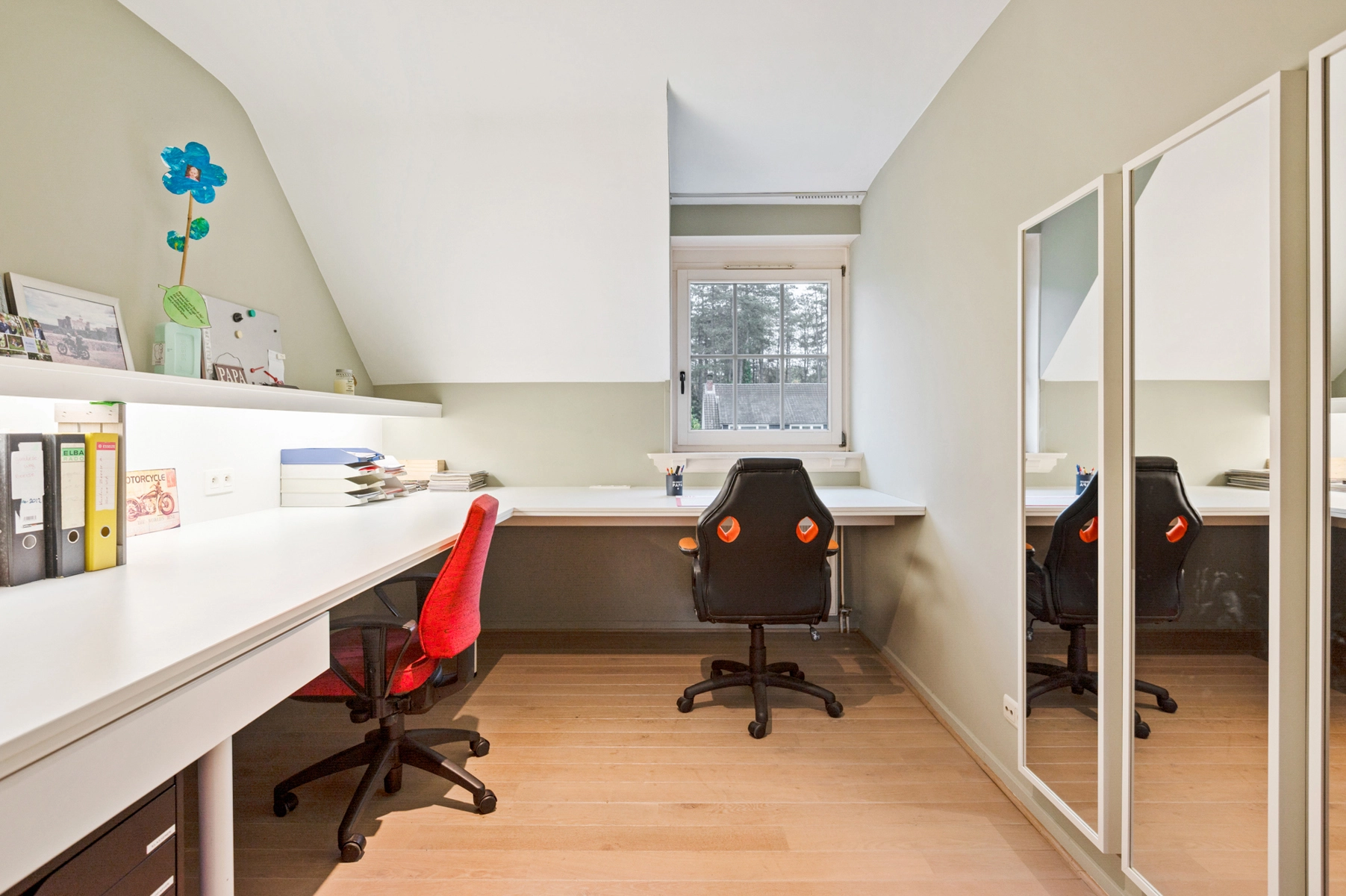 56150955c4a14e4d9f3d9556eb1c5e84 photo