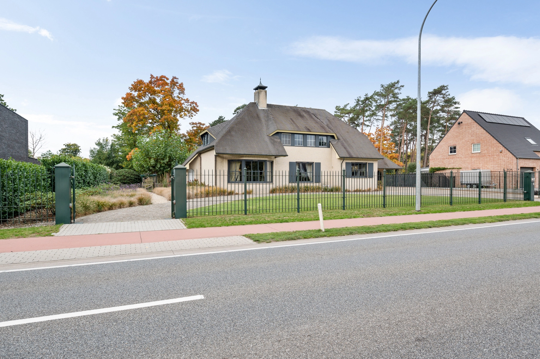 a361b0b8e346465e8b67930d9e58c07b photo