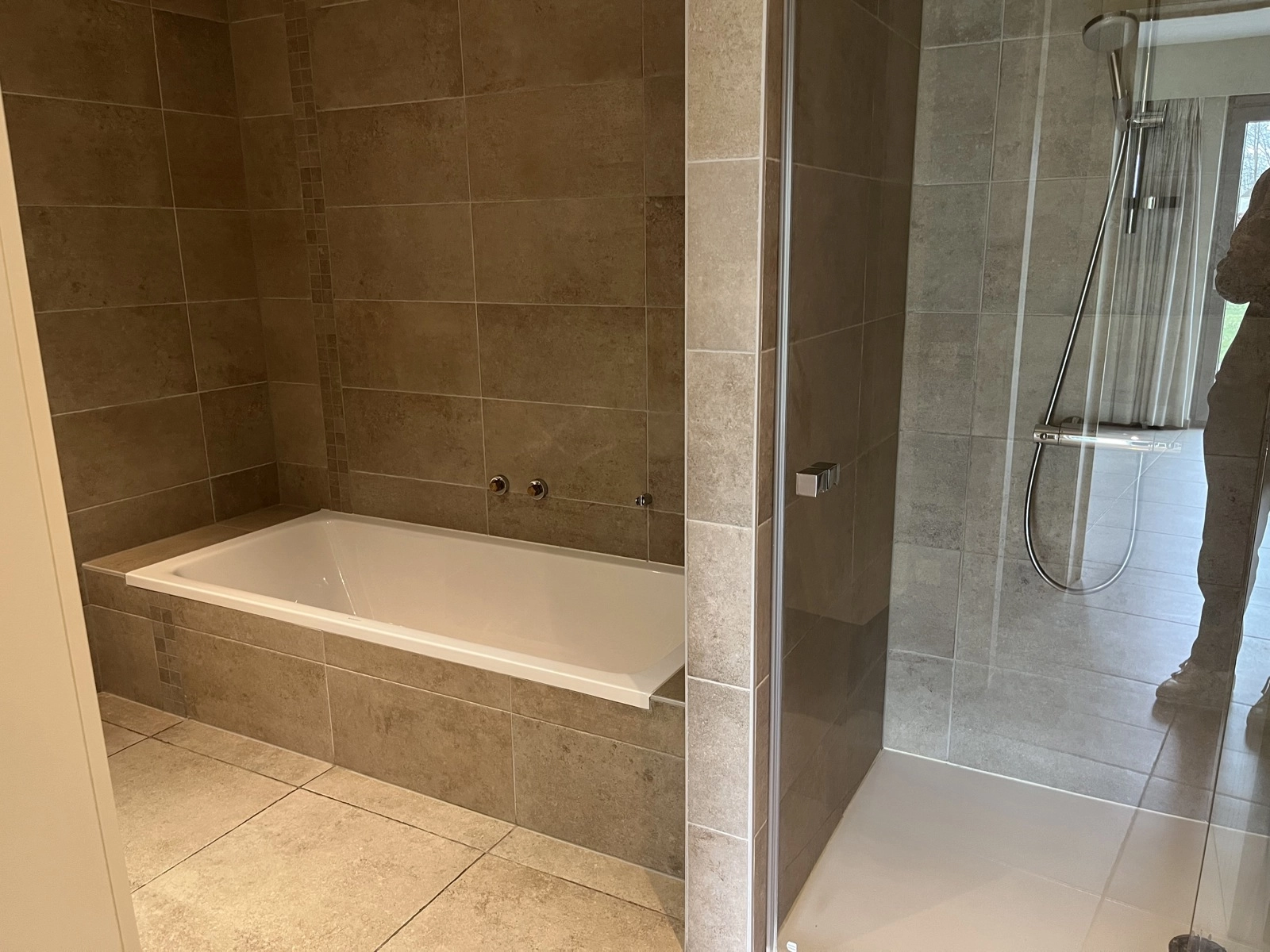 d326b3675f6344398482b094306e4bc9 photo