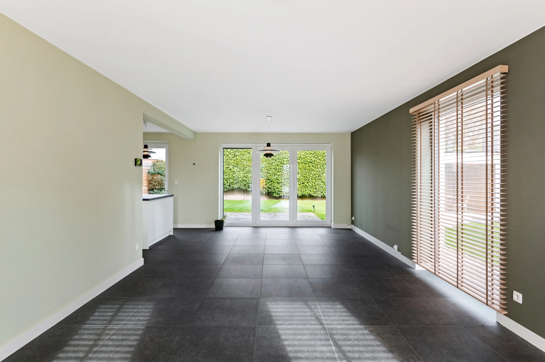 2015a211f8f6418ab7a6ec12b94d8cd8 photo