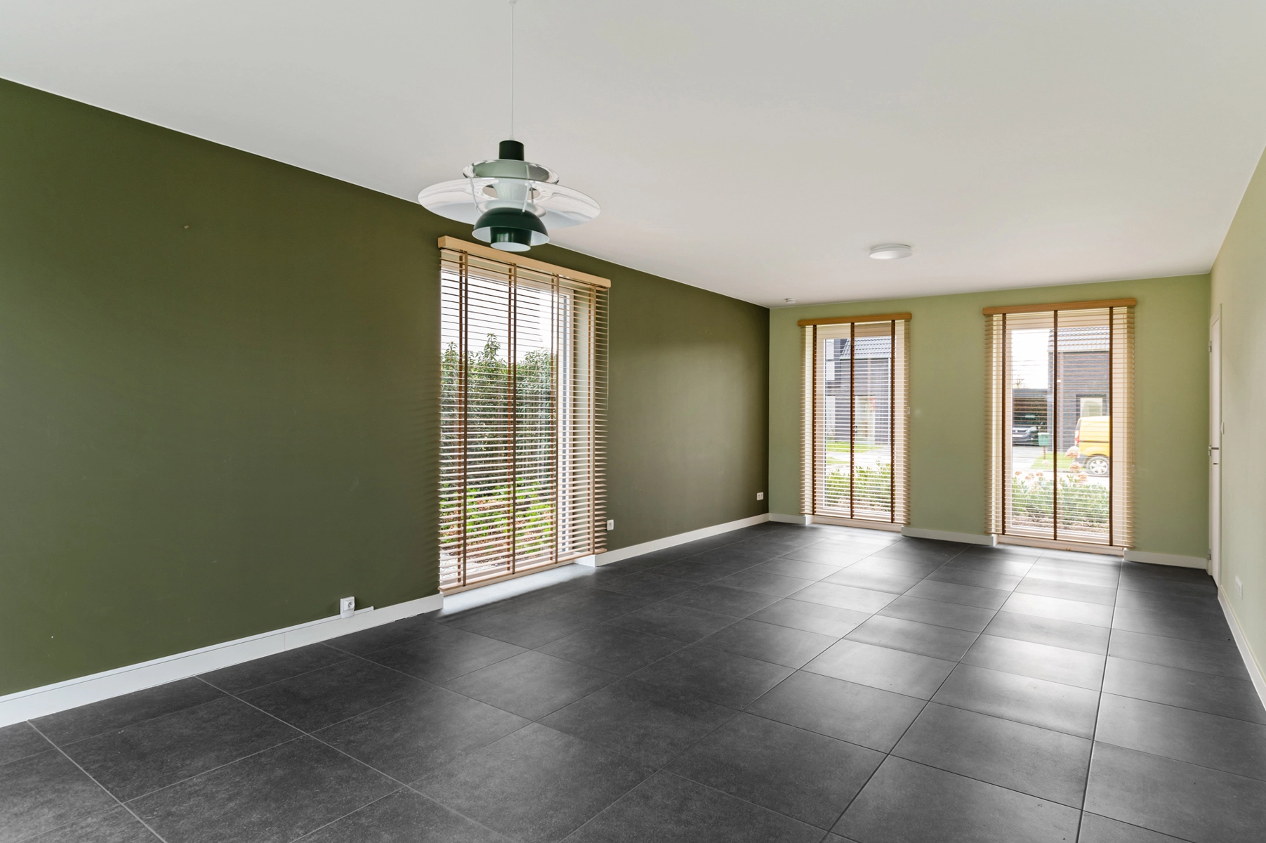 5253b7dc87e944f495354cad4bced41e photo