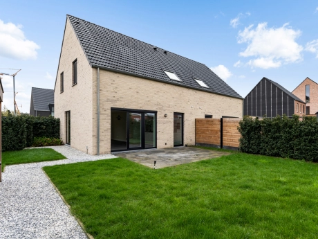 7a737bf8fbb0448d8a8e5cc6f26567a8 thumbnail