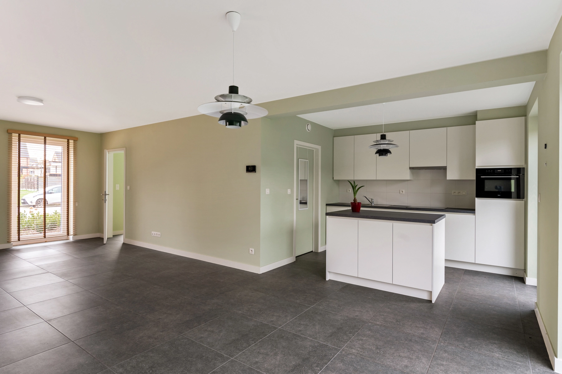 cb998807eba14db79f0f762d2cdae7d3 photo