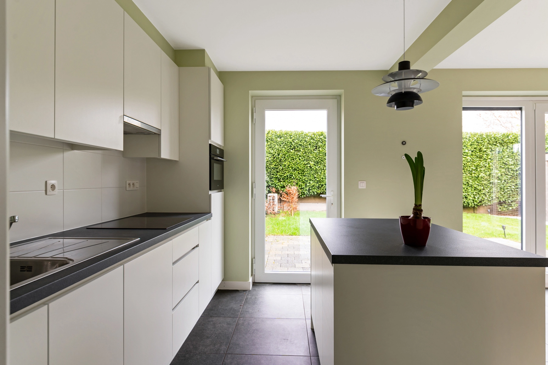 cbce0ec97dcc4fdaa5749ba5f8bad1d7 photo