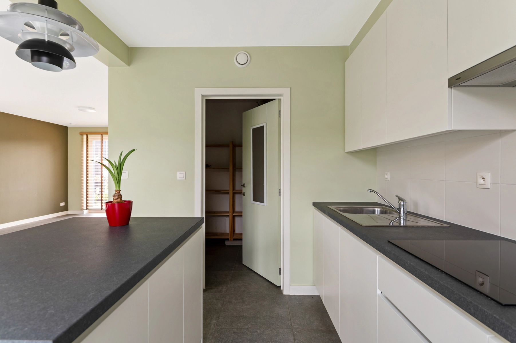 ef1ed07fbd924082b1551c6aec33259d photo