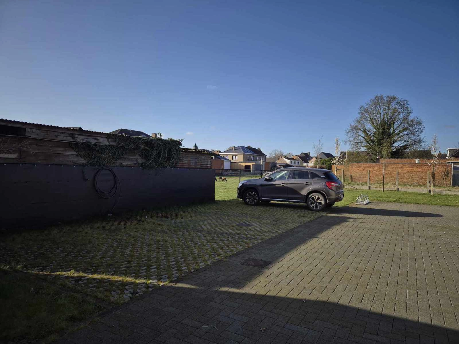 f7c08314425942c181f4a04cd0f62544 photo