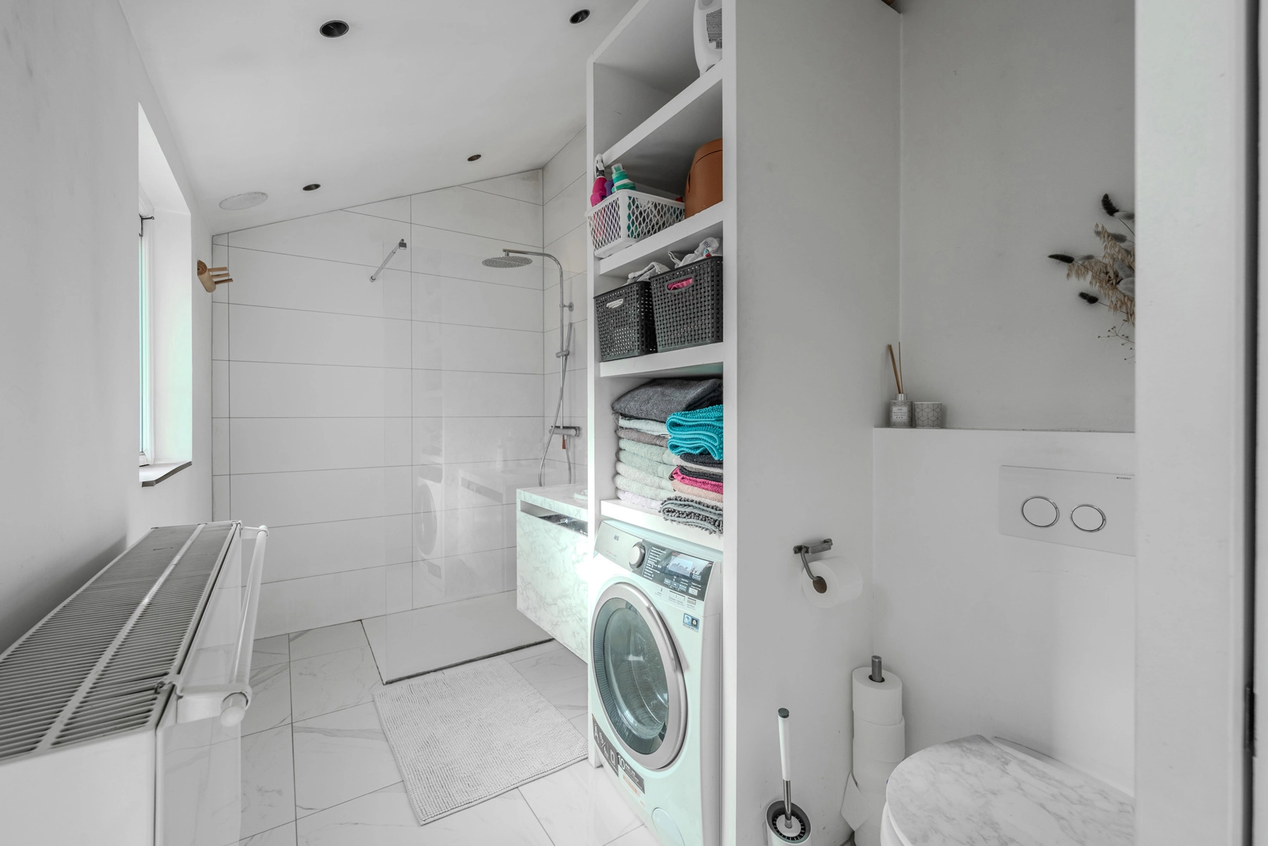 7b250fd6bfa94c3493a60e0cc98a7007 photo