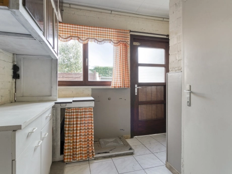 b17d8523a68f48cf8221e8b71179dc40 thumbnail