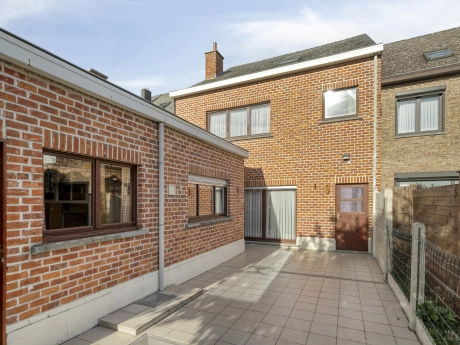 f8ed908d78d44a1497a82711709634c8 thumbnail