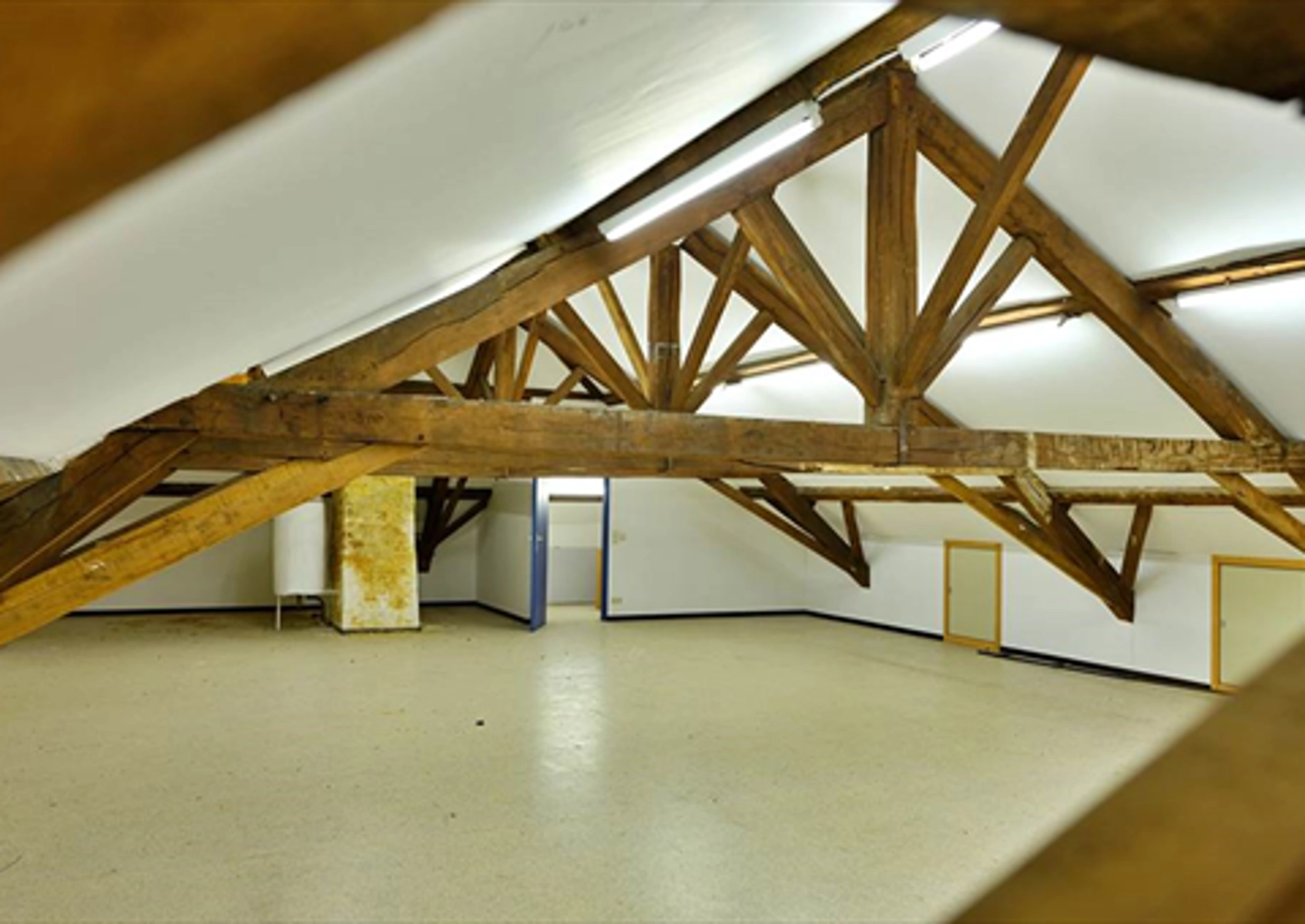 91c1e163cf724a7fbb850408b3d16d81 photo