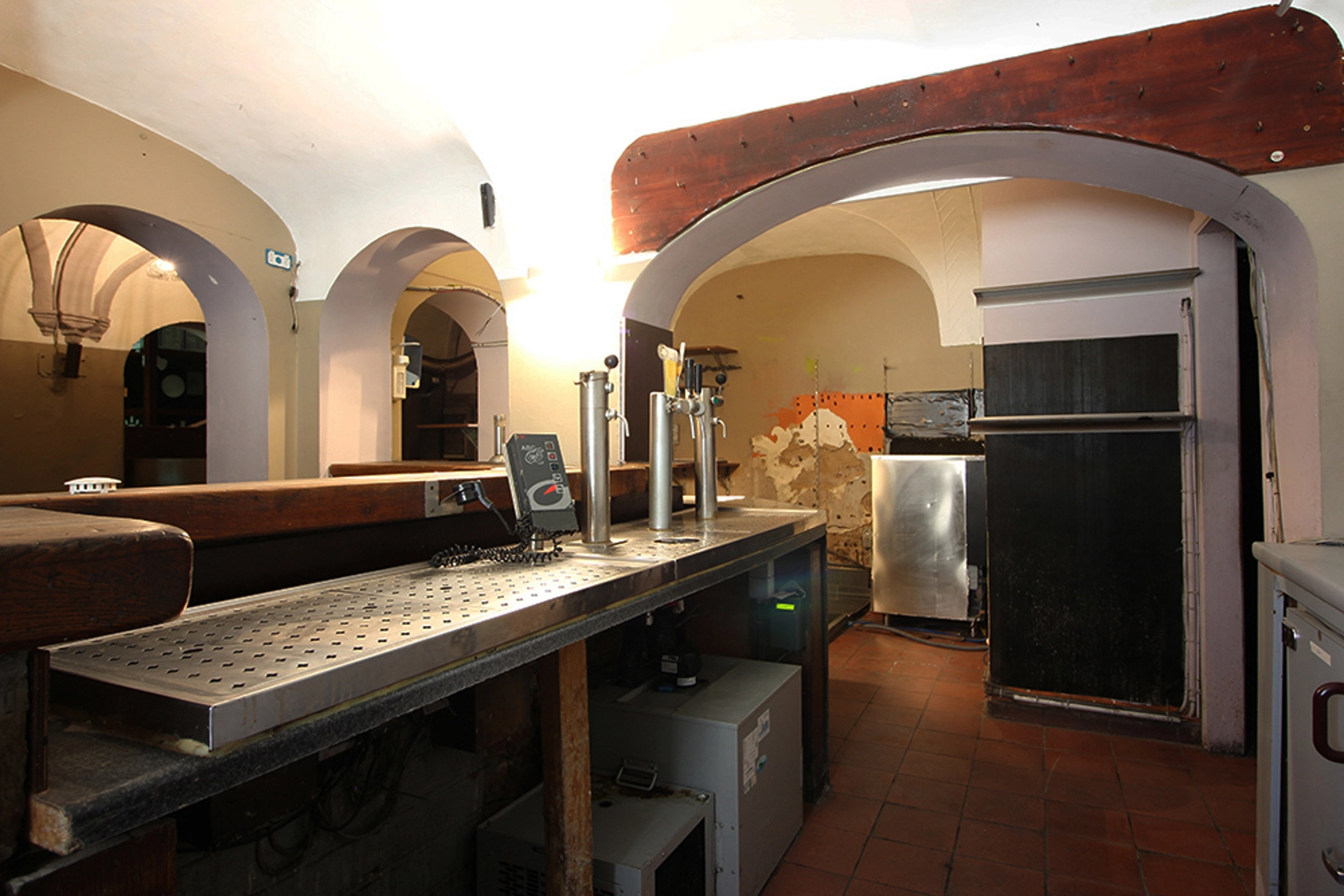 e2e1a4a1945f4c6dba2e0ca44dbe9989 photo