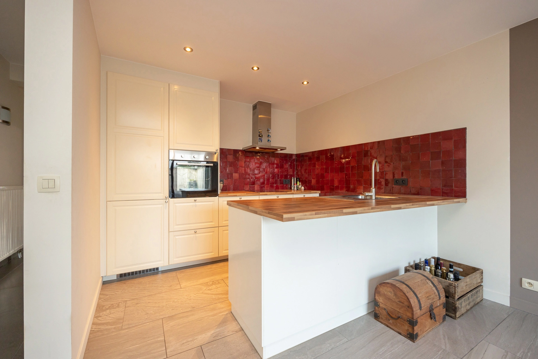 46afb2afb8e14837b16b0147c931bbd8 photo