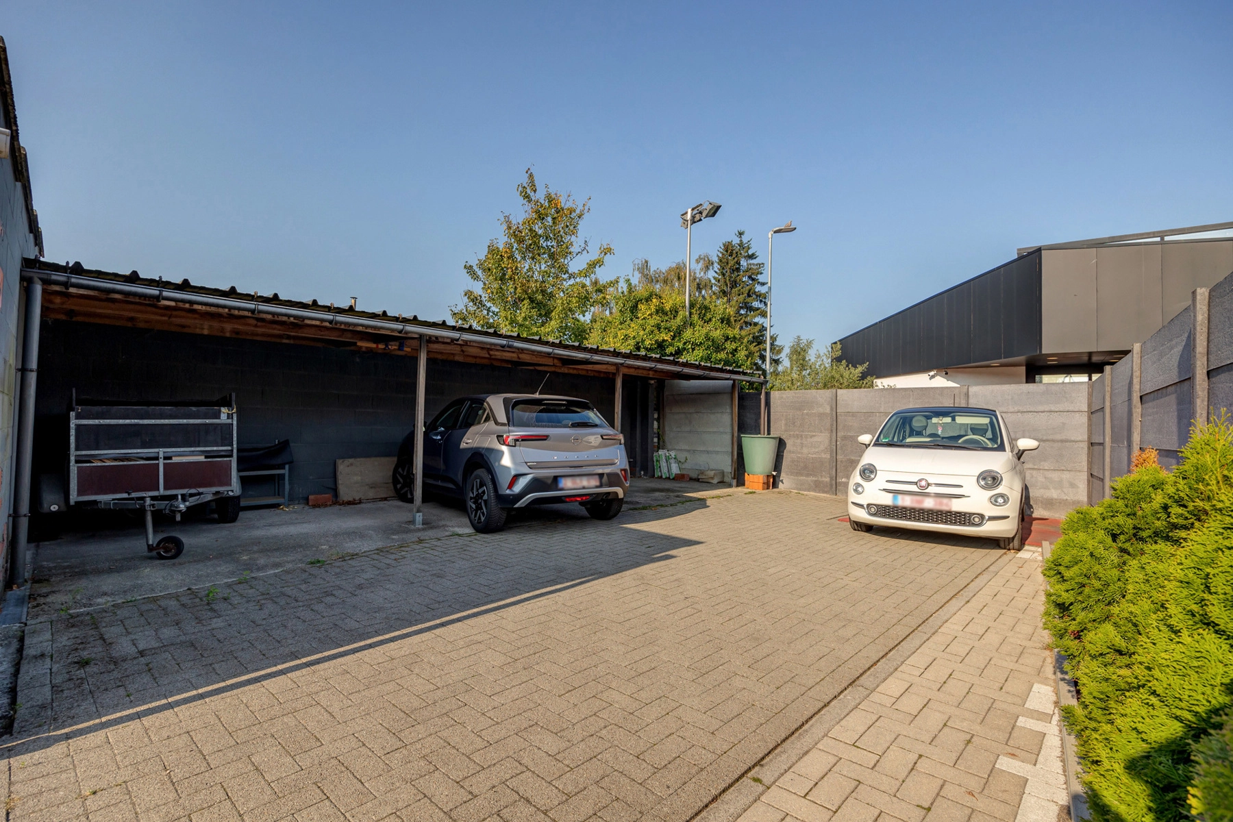 7bf35e64602a4fc38e42eb43b1d061d5 photo