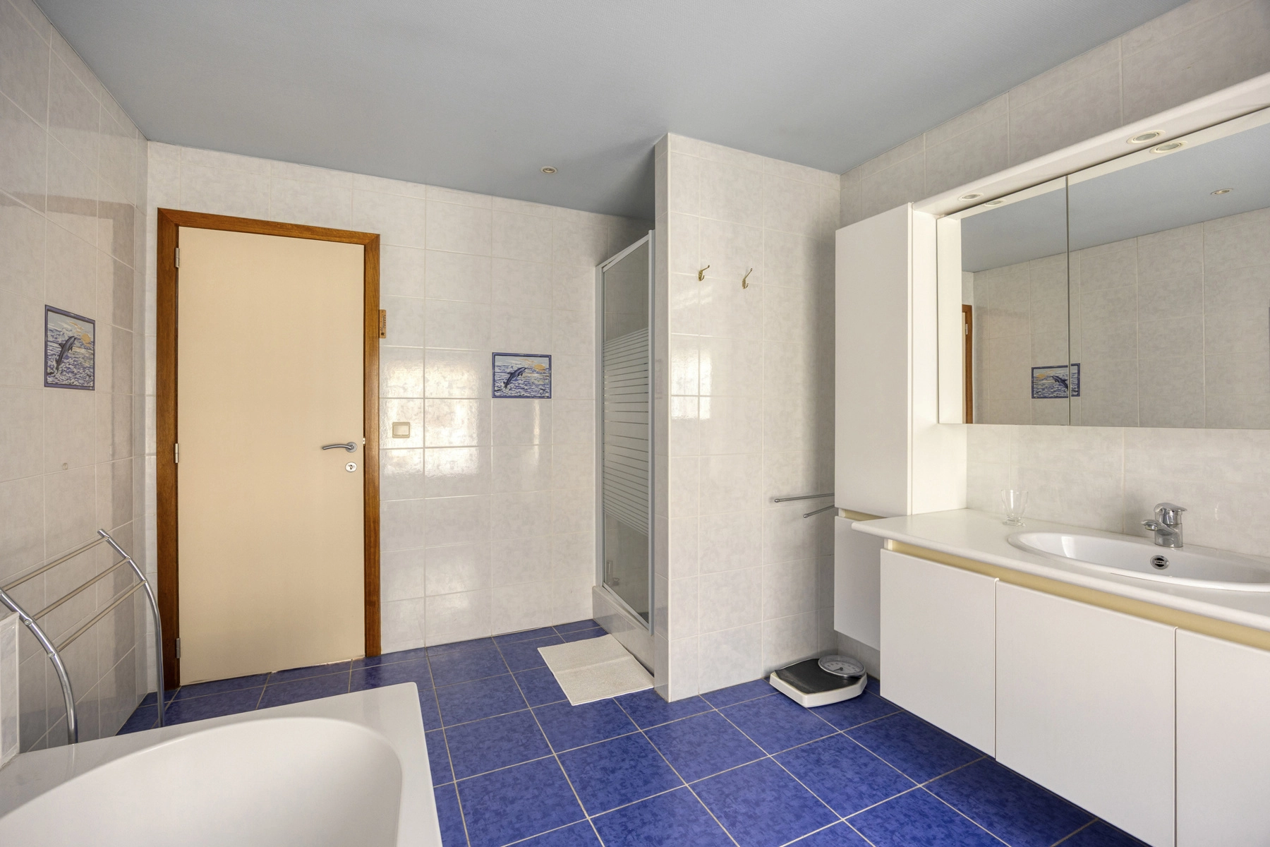 143c4024b2024a1aa7e8f6b456a3a0fe photo