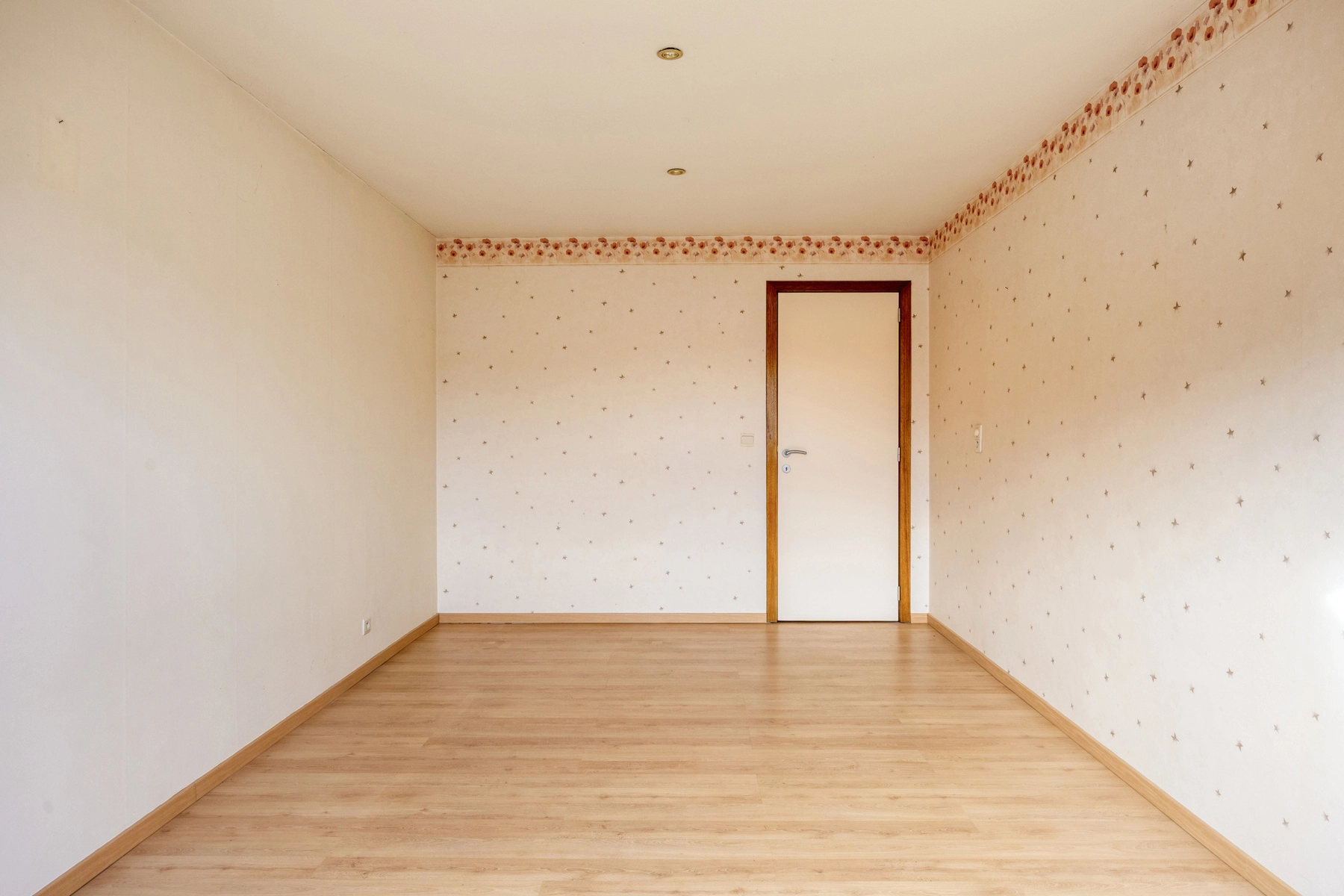 78437e182ddf4e6a90a237f1183851d9 photo