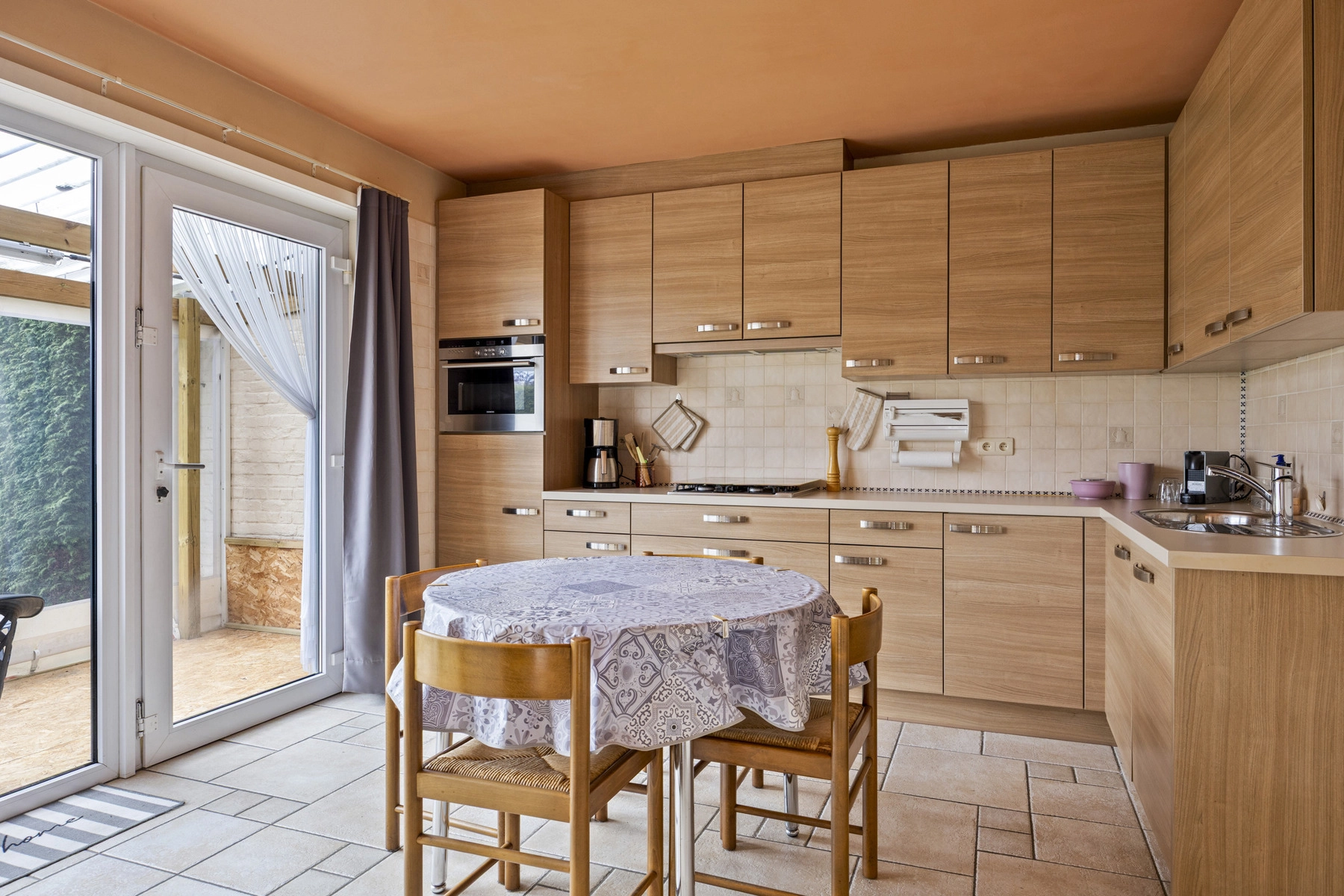 ccf50c1372094e319617f941f0d8e2f2 photo