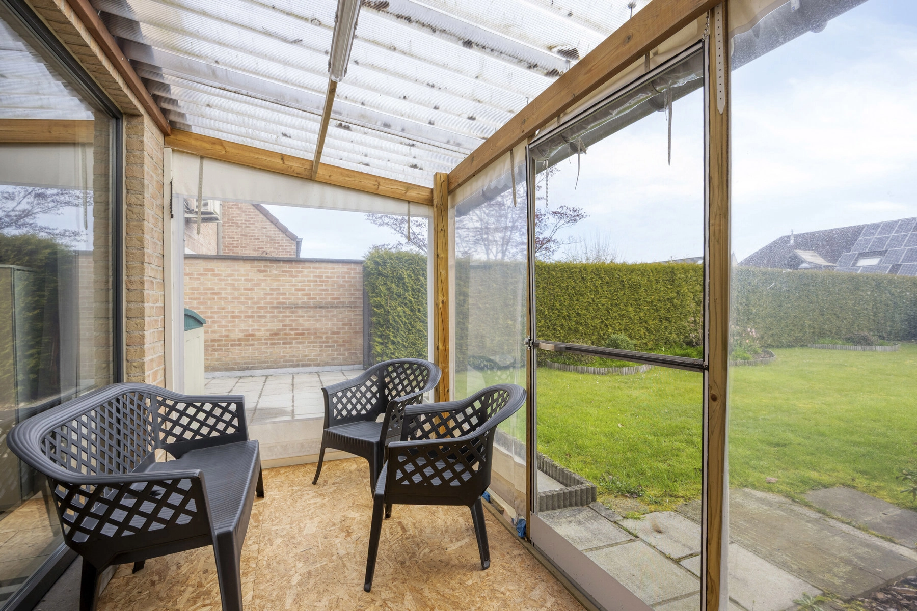 fdbef3aea11a4f0da4f5d4678c661e39 photo