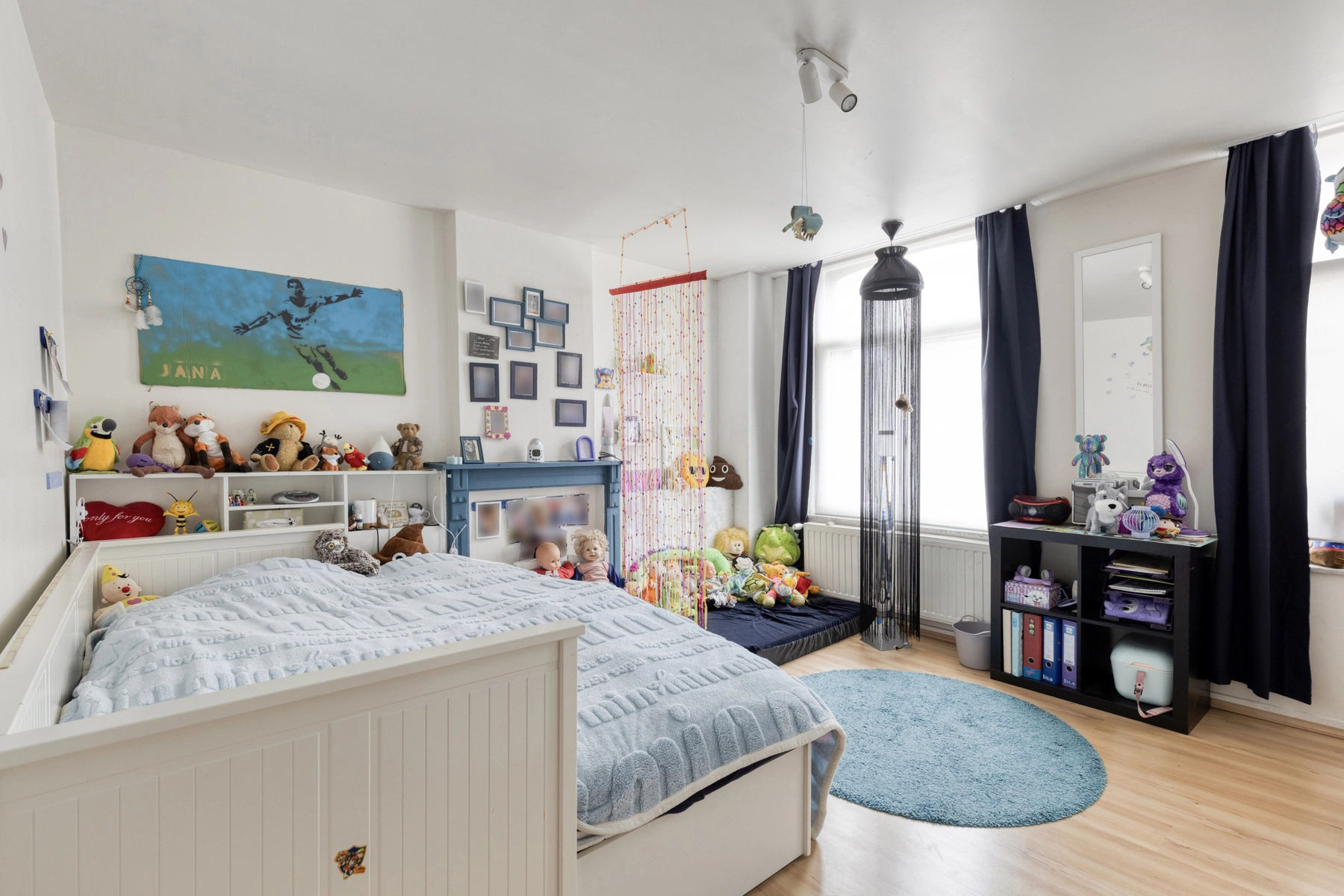 41a7a9b0453e45e48471d21b36c21c63 photo