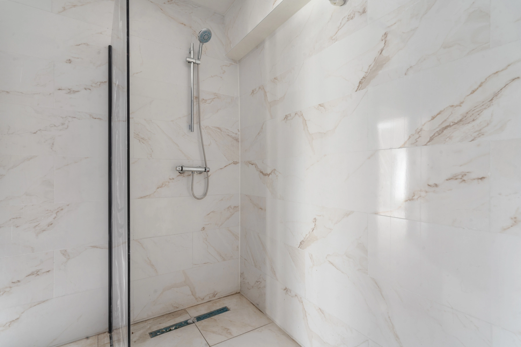 cbea6010083f408d806c55d4a41381c9 photo