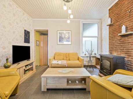 b51b9c3fcec845bfb86e92cd0e415ac4 thumbnail