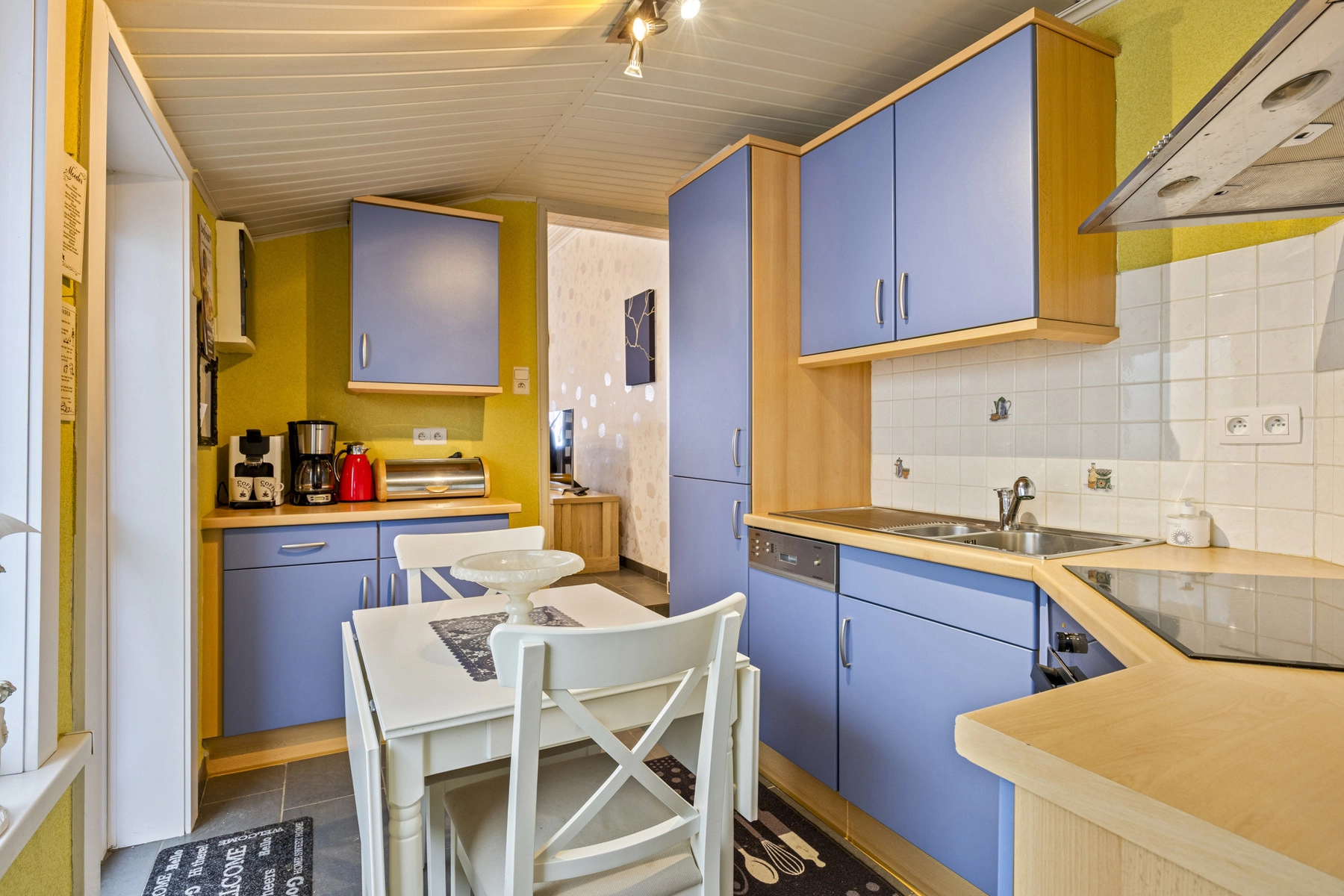 e3ff95ca2e554fa48496a1db9f06912f photo