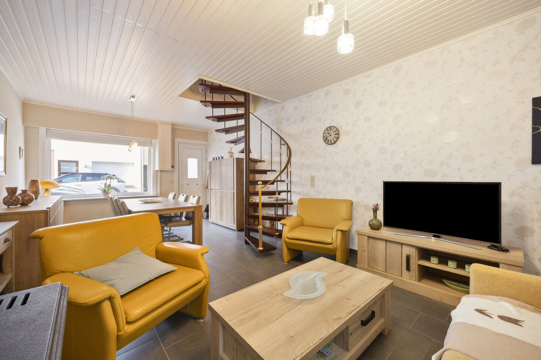 f9455126627b40d6978c3972a5a97290 photo