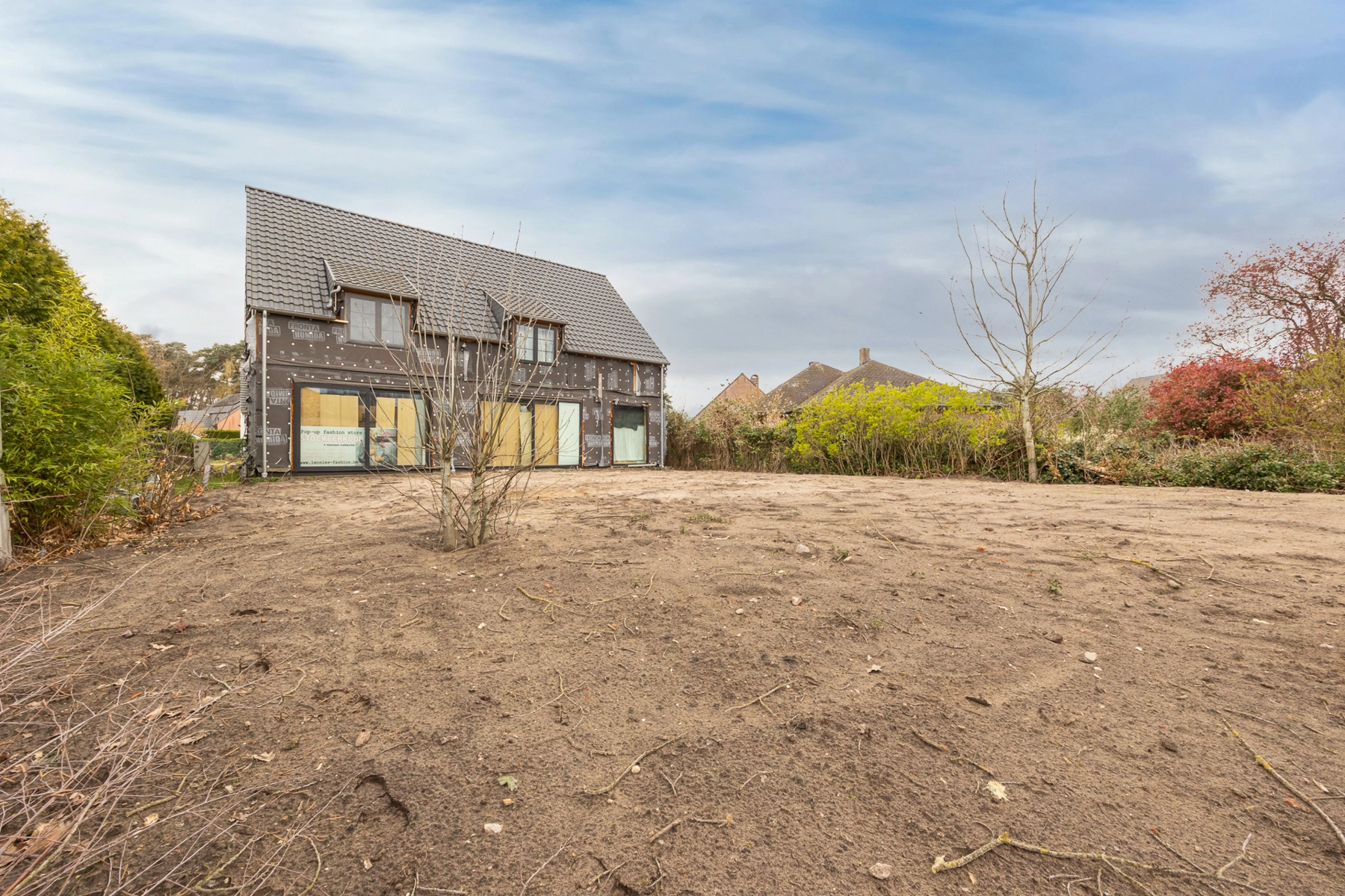 707f47a9dac74bfcab16c4d0a18bdc6b photo