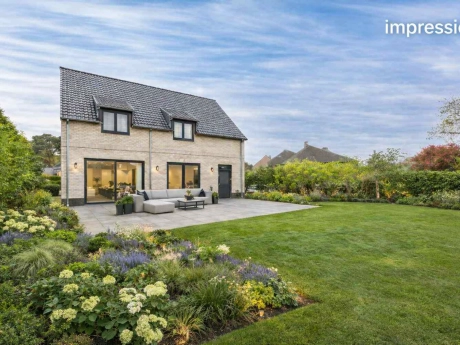 fad071b995b3441a9b603533b380d250 thumbnail