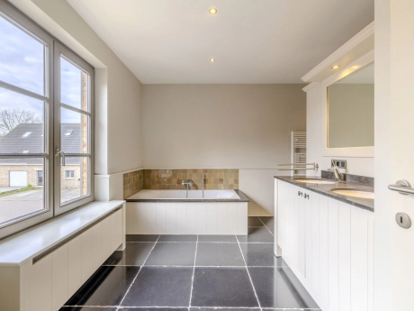 39e01248b7c14f37ae142e948d0f8381 thumbnail