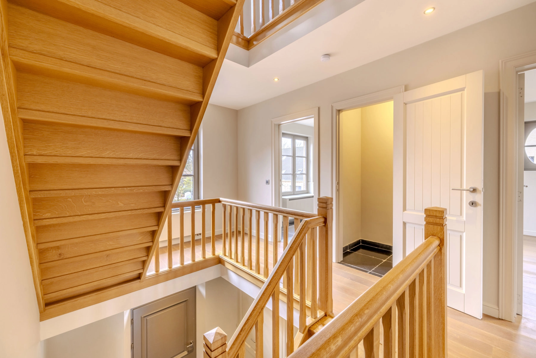 6fd57f36e4c14a2baa9ee7fb85a8a61d photo